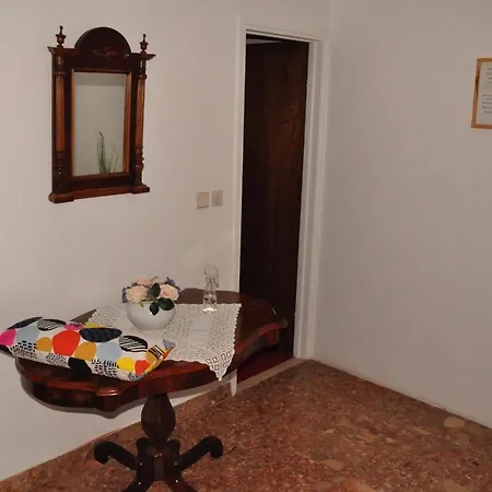 Stefica Apartment *