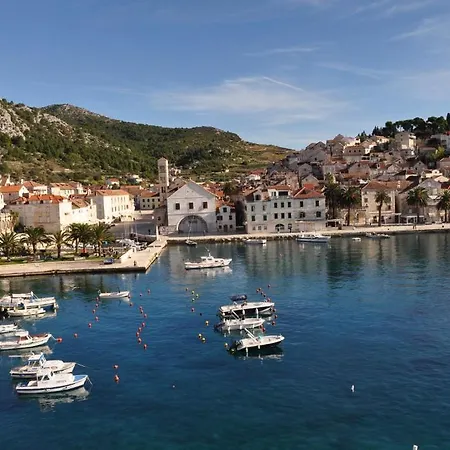 Daire Stefica Hvar Town